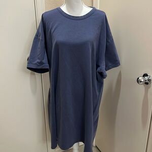 F21 plus t shirt dress with open back